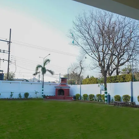Housewood Villas-3